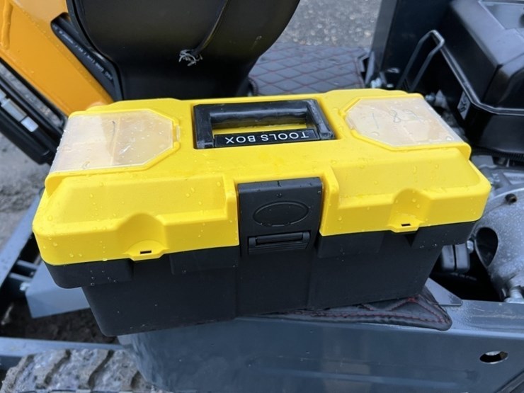 2025-infront-yfe10-mini-hydraulic-excavator-image-19