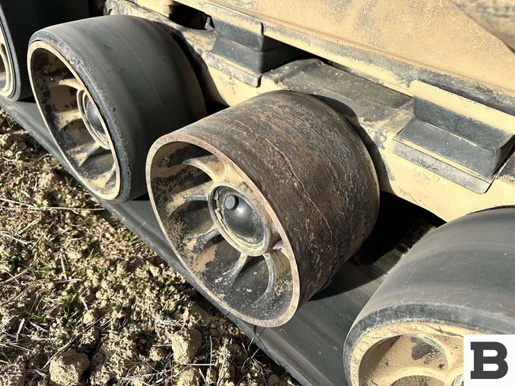 2014-case-ih-370-image-49