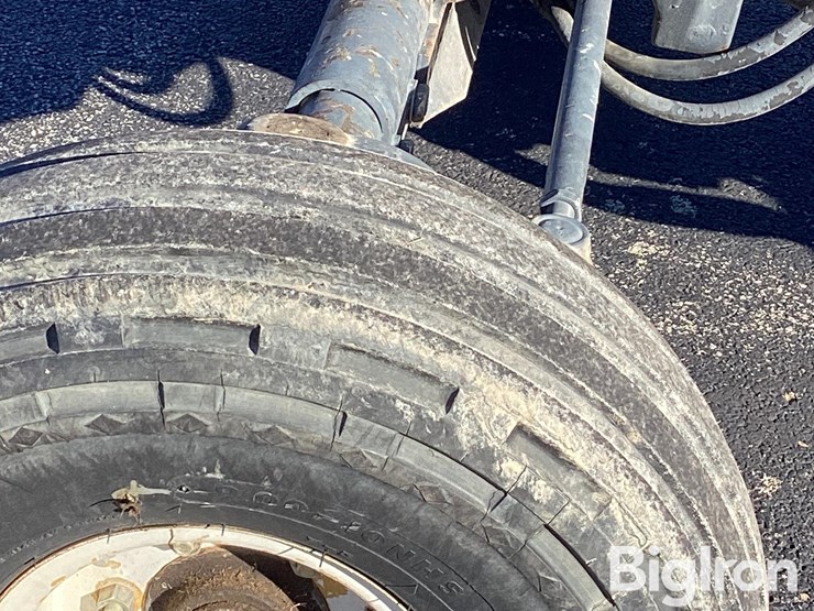 new-holland-3930-image-11