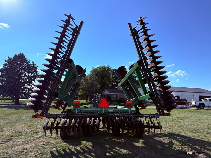 2010-john-deere-637-image-6