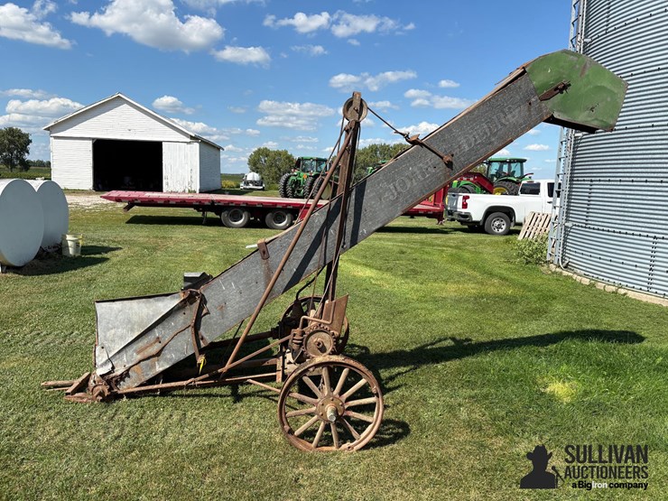 john-deere-paddle-elevator-image-8