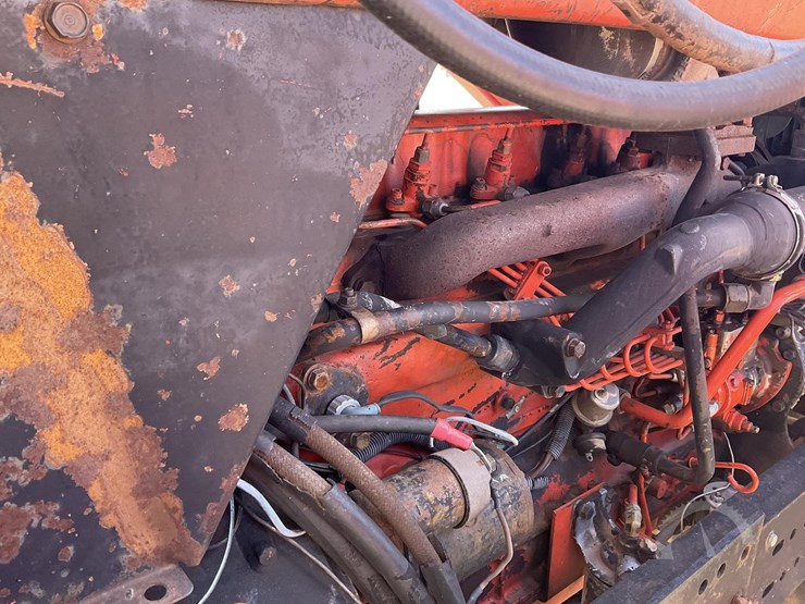 allis-chalmers-7020-image-12