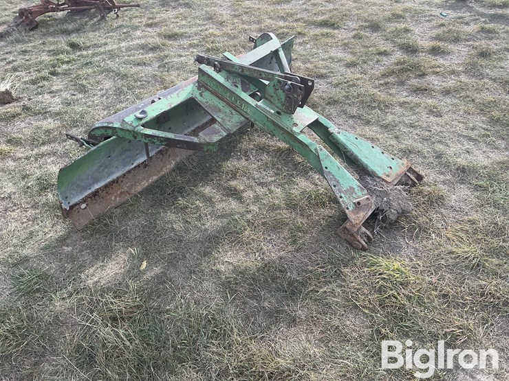 john-deere-70-image-3