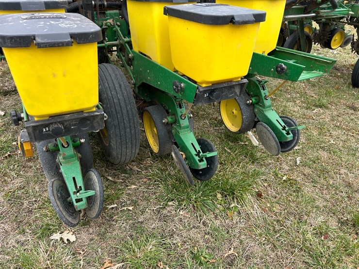 john-deere-7200-image-29