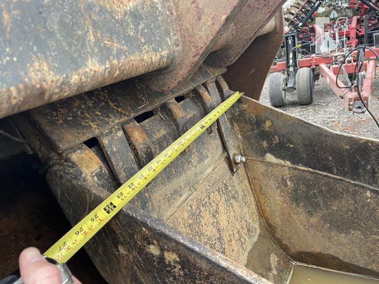 2007-komatsu-wb146-5-image-17