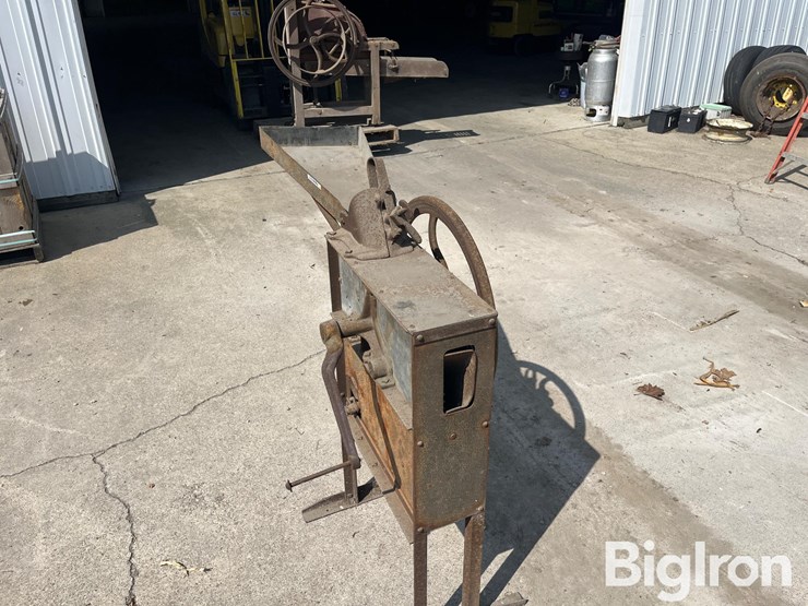 corn-sheller-image-11