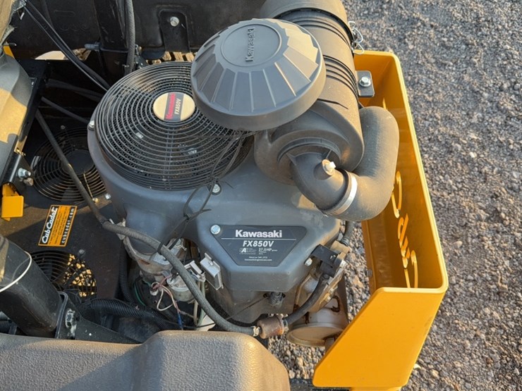 #3095-•-2015-cub-cadet-tank-sz-zero-turn-lawn-mower-image-11