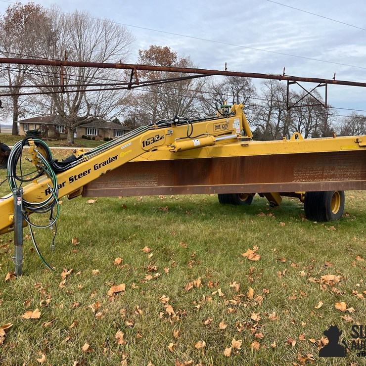2017 Landoll 1632RS Rear Steer Pull-Type Grader