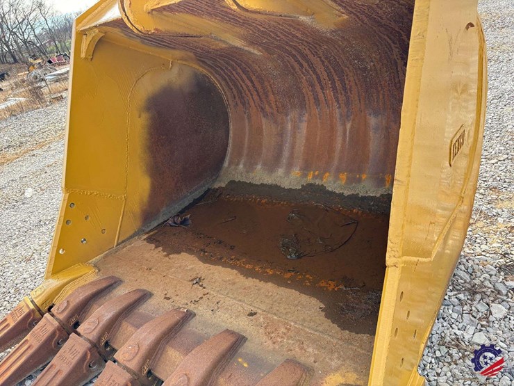 caterpillar-349-image-26