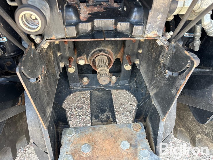 2011-new-holland-t9.390-image-12