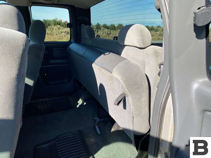 2004-chevrolet-silverado-1500-image-24