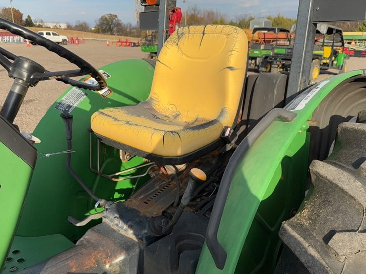 john-deere-5205-image-17