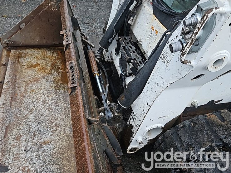 2019-bobcat-t740-image-14