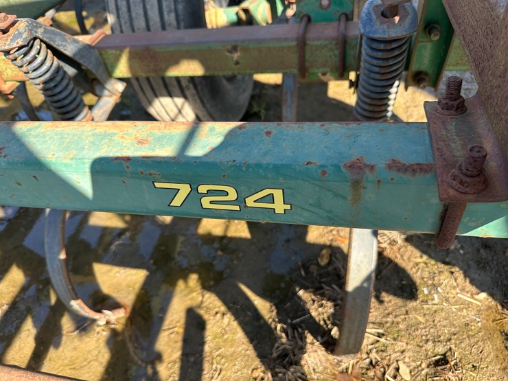 john-deere-724-image-51