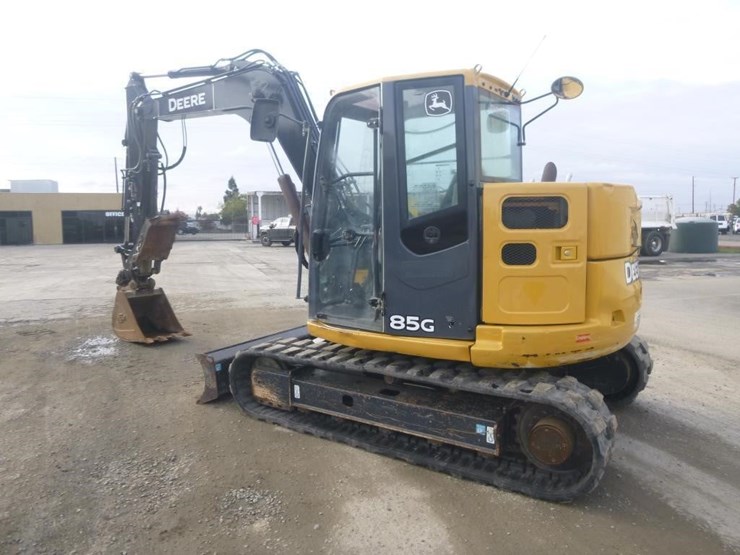 2016-deere-85g-image-4