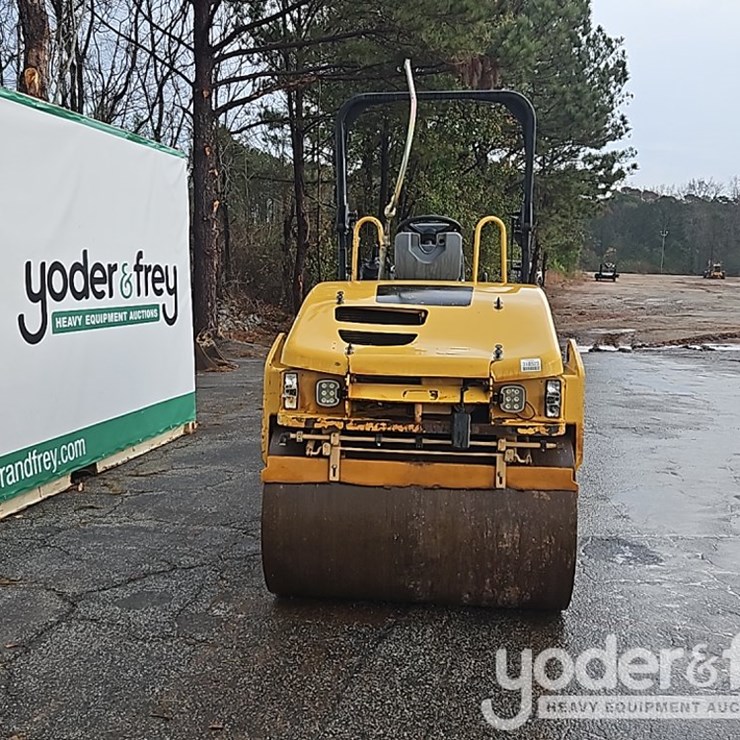 2011 CATERPILLAR CB34B