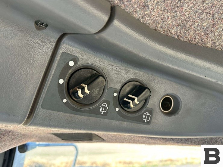 cat-challenger-55-tractor-image-68