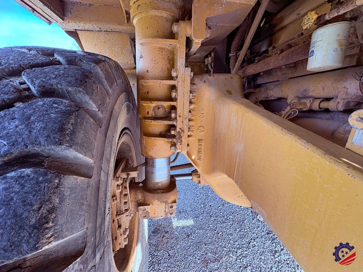 1990-caterpillar-769c-image-36