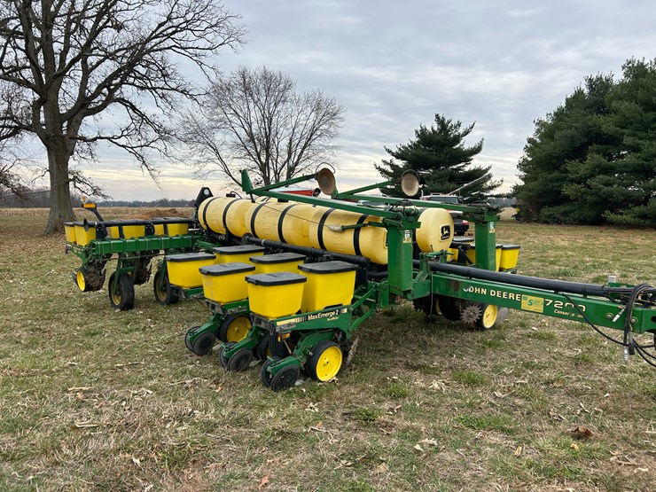 john-deere-7200-image-7