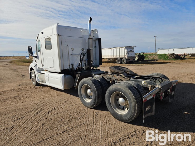 2007-peterbilt-387-image-7