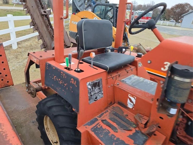 ditch-witch-3700-image-13