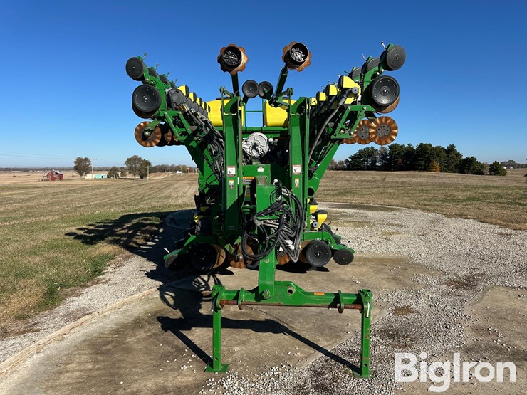 2010-john-deere-1790-ccs-image-2