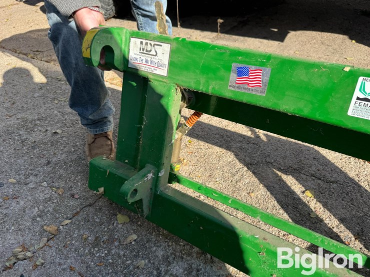 mds-5219g-euro-unitach-loader-to-skid-steer-adapter-plate-image-11