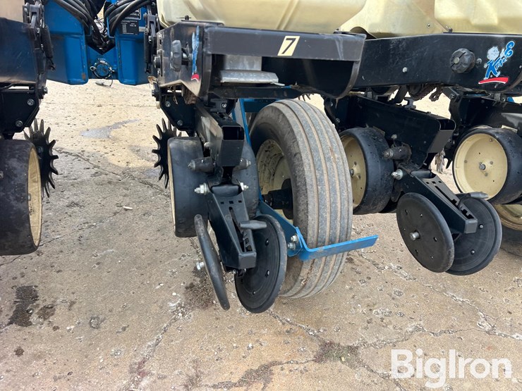 kinze-2200-image-19
