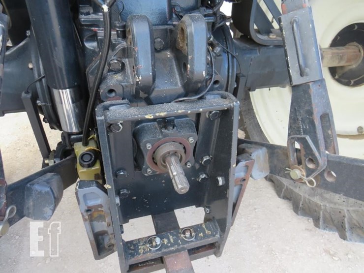 new-holland-tm150-image-7