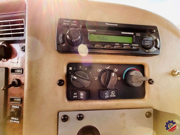 2007-peterbilt-340-image-169