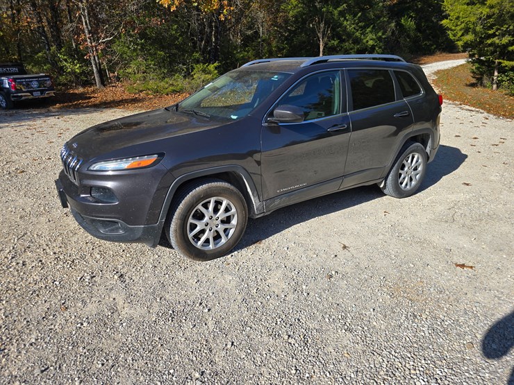 2016-jeep-cherokee-image-4