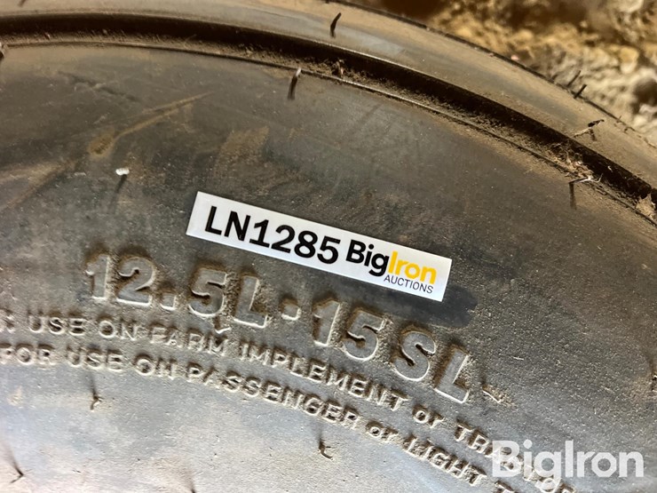 implement-12.5l-15sl-tire-&-rim-image-7