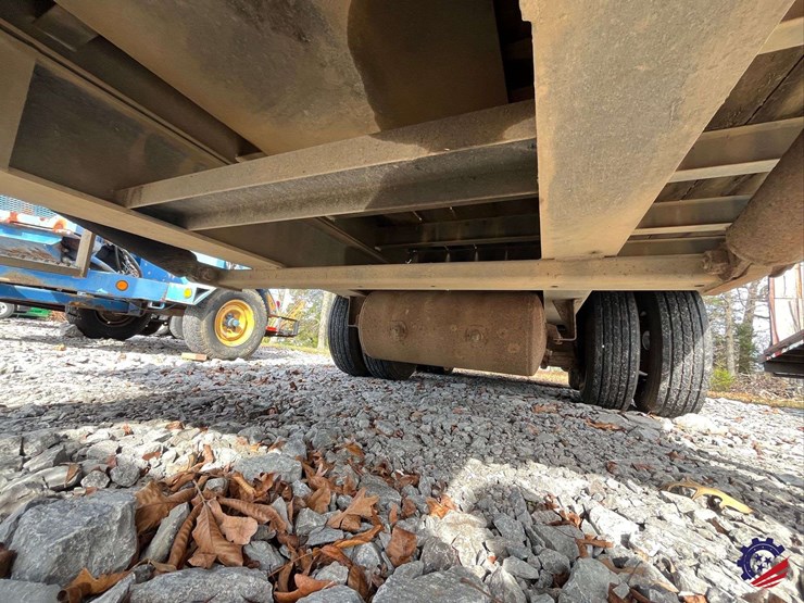 t/a-21’-x-8’-tilt-equipment-trailer-image-18