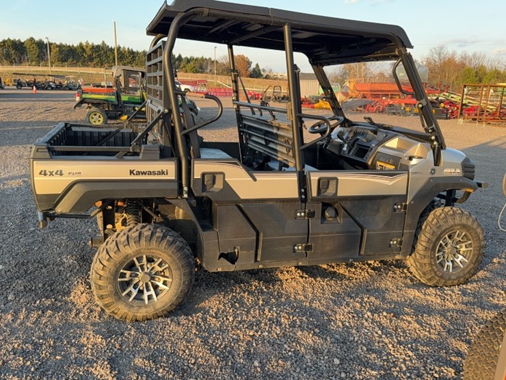 #3100-•-2018-kawasaki-mult-pro-fxt-utv-image-5