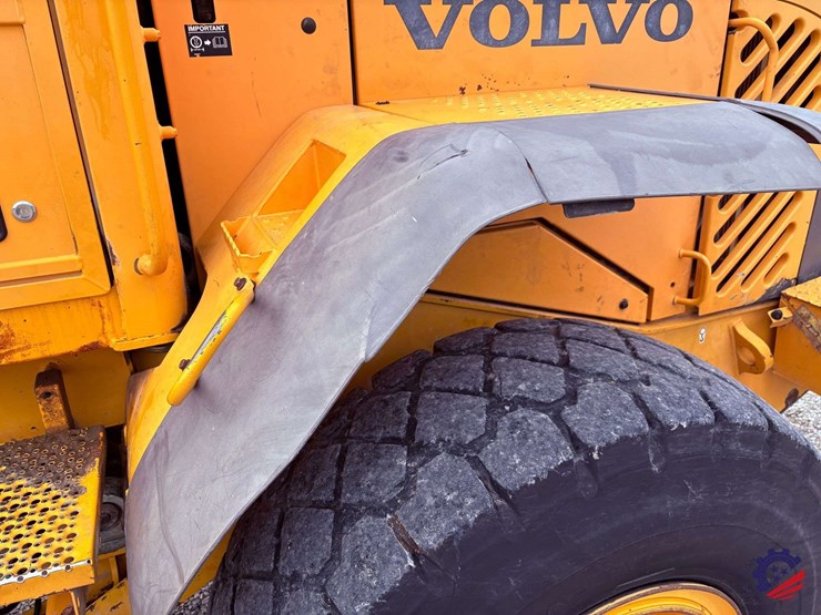 2004-volvo-l60e-image-61