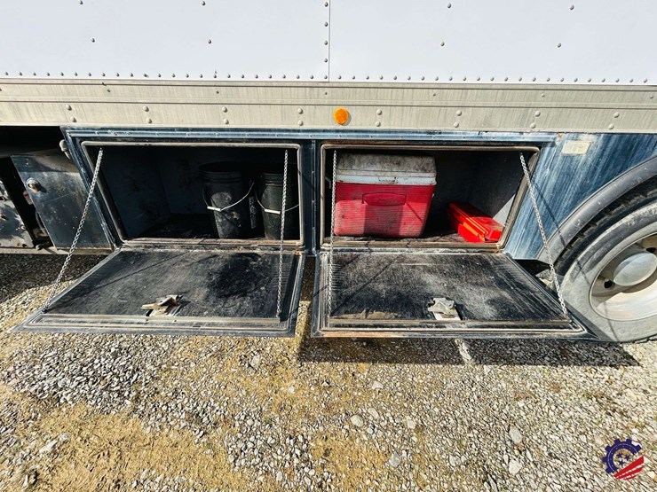 2007-peterbilt-340-image-40