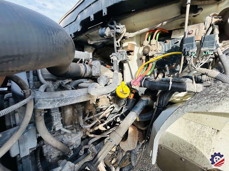 2013-international-durastar-4400-image-61