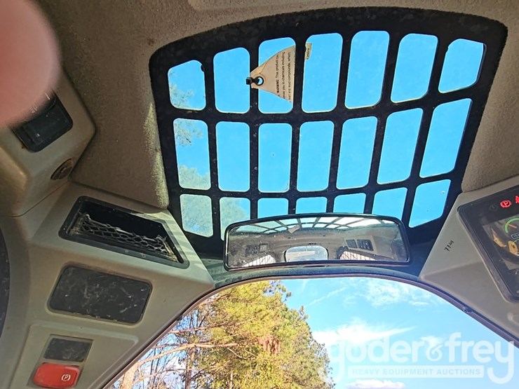 2023-caterpillar-259d3-image-31