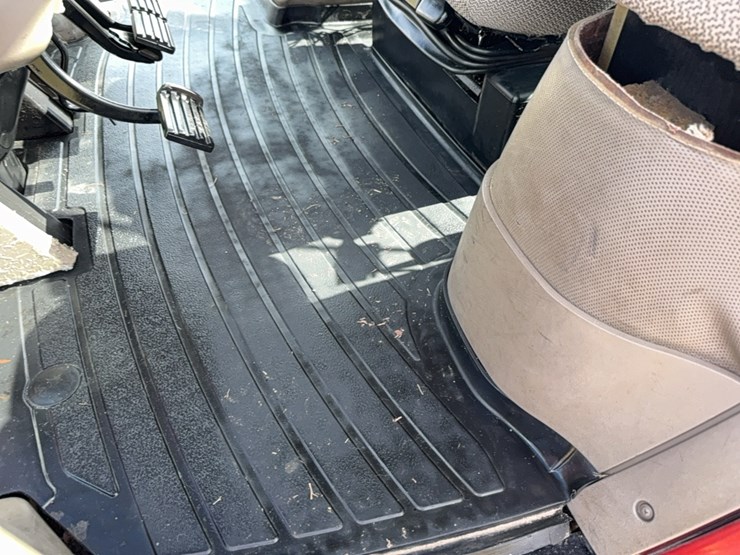 case-ih-magnum-335-image-54