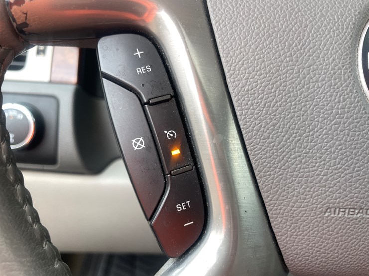 2010-gmc-yukon-image-54