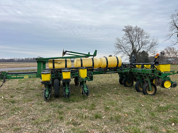 john-deere-7200-image-2