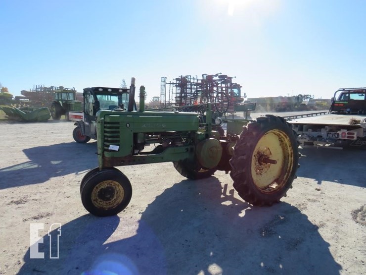 john-deere-b-image-1