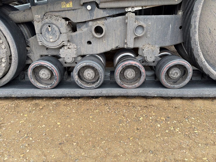 2016-challenger-mt875e-image-13