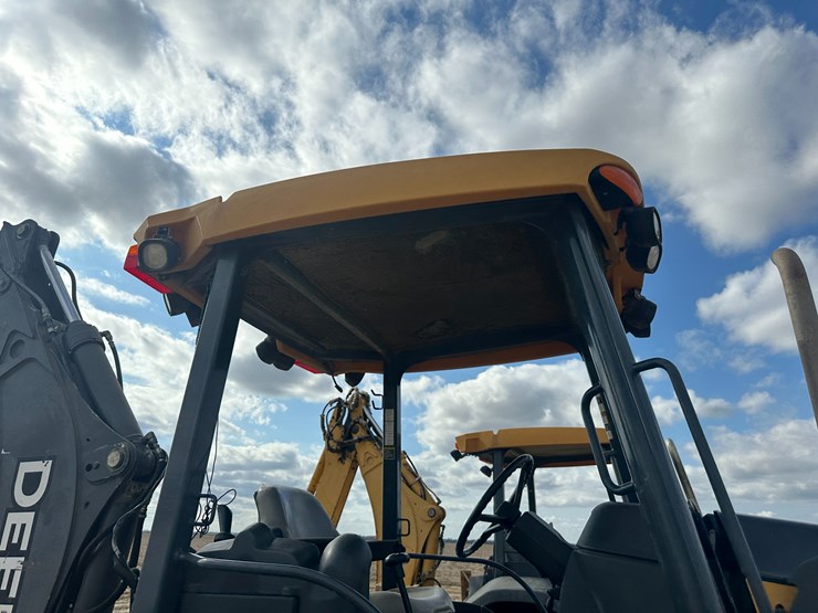 deere-310sj-image-49