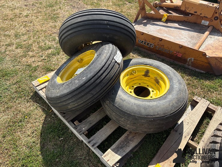 john-deere-rims-w/-tires-image-7