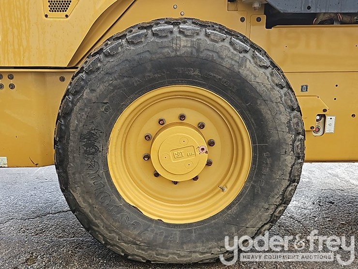 2013-caterpillar-cs44-image-11