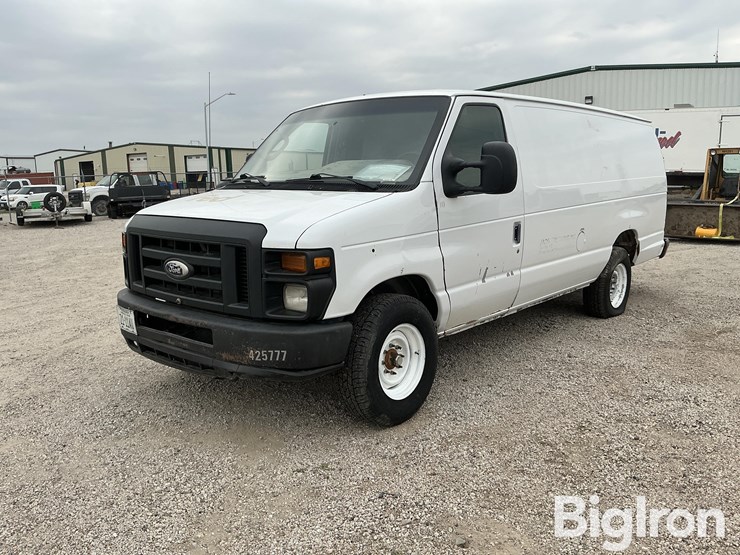 2014-ford-e250-image-1