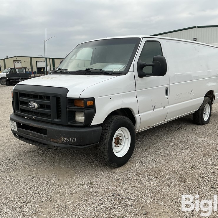 2014 FORD E250