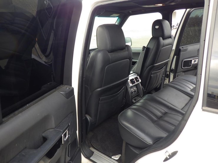 2010-land-rover-range-rover-image-7