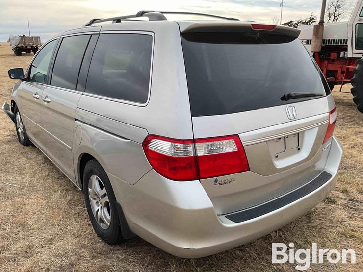 2005-honda-odyssey-image-14